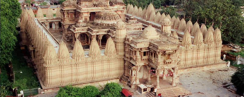 Hutheesing Jain Temple 